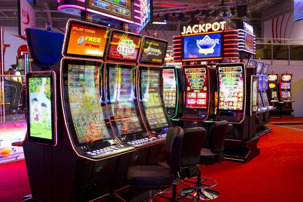 Hand ranking chart for quick reference at poker table